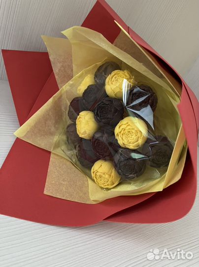 Букет из шоколадных цветов