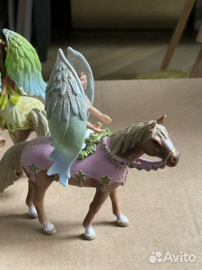 Фигурки лошадей schleich феи