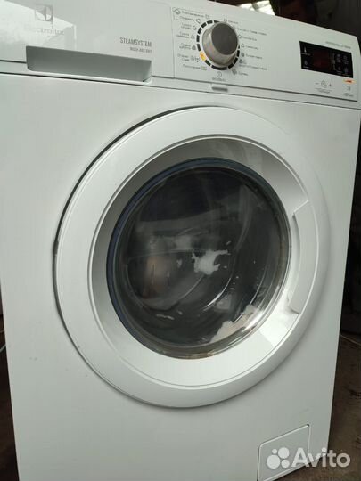 Продам стиральную машину Электролюкс с сушкой