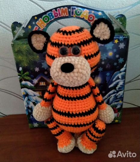 Вяжу на заказ игрушки, одежда для собак и кошек