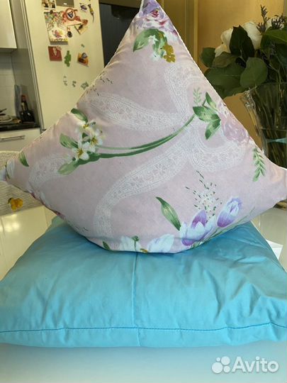 Подушка -думка пухо-перовая. 38х38, пр-во Москва