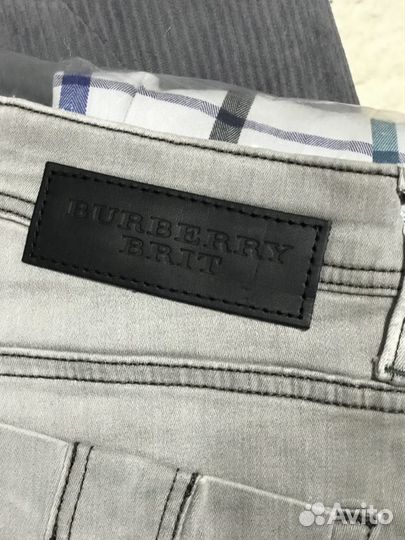 Burberry джинсы, новые, р. 30w. Оригинал