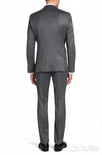 Мужской Hugo Boss новый костюм тройка оригинал
