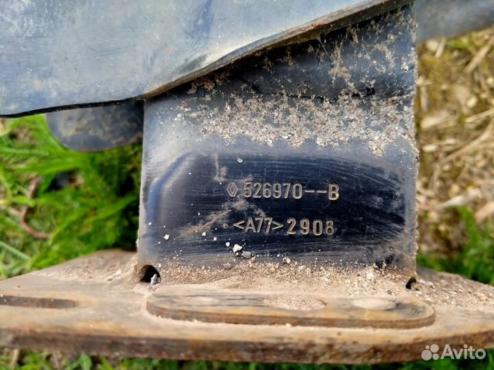 Усилитель заднего бампера Renault Megane 2