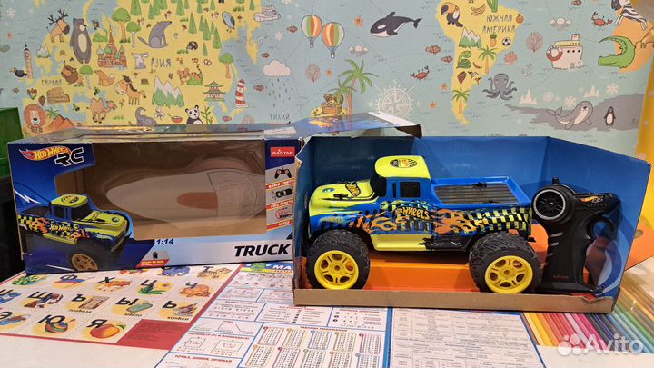 Машина Hot Wheels ру 1:14 Truck 18120