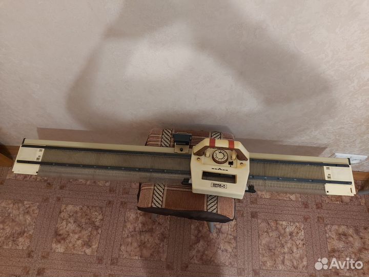 Вязальная машина нева 6