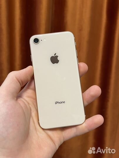 iPhone 8, 64 ГБ