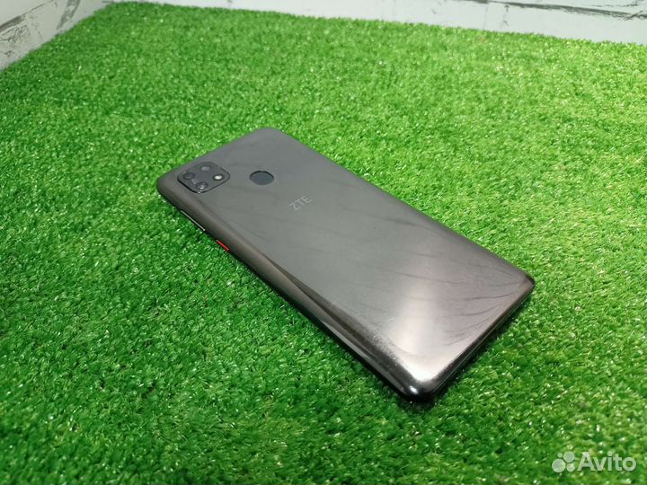 Простой ZTE Blade 20 Smart 4/128gb
