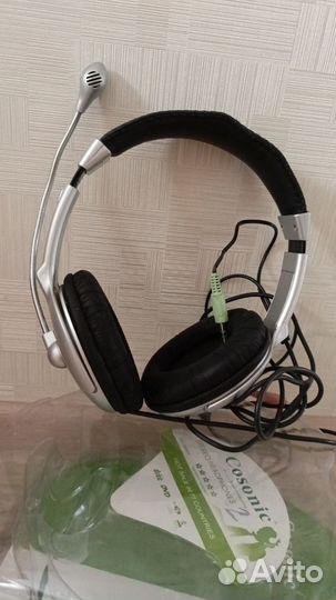 Наушники с микрофоном
