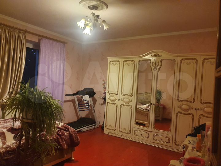 Дом 300 м² на участке 4,5 сот.