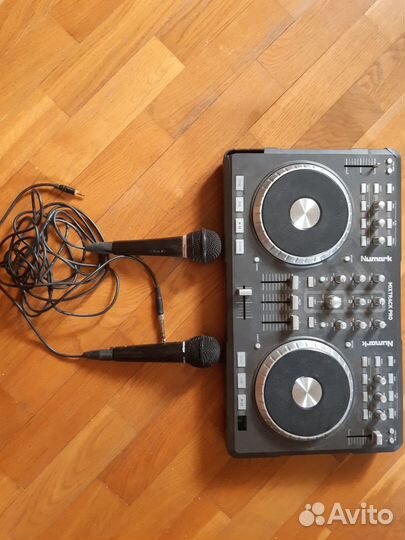 Dj контроллер numark Mixtrack Pro