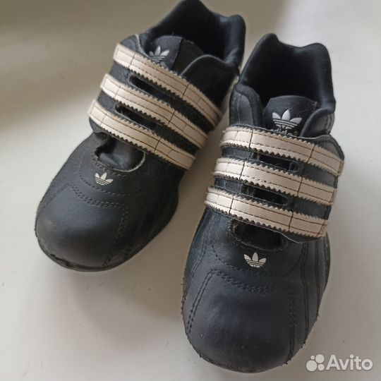 Кроссовки adidas оригинал