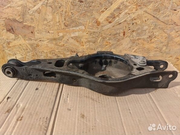 Рычаг под пружину задний Toyota RAV-4 50