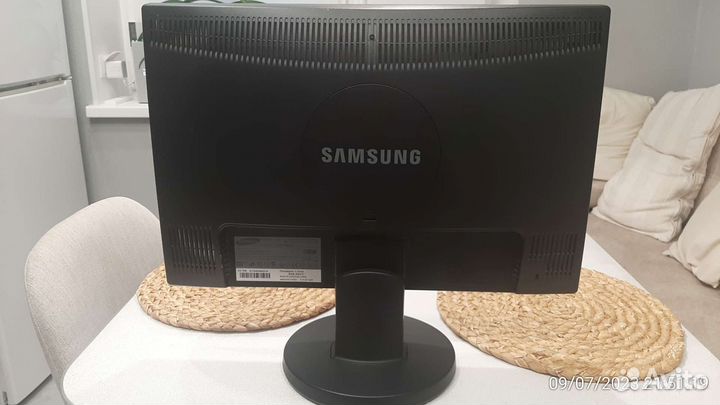 Монитор Samsung SyncMaster 943nw