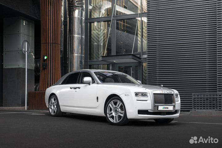 Rolls-Royce Ghost, 2010