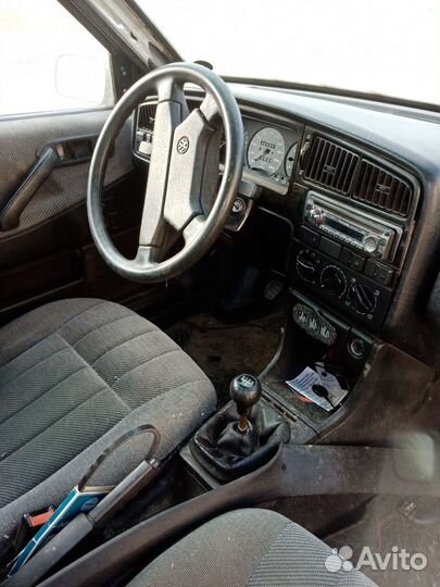 Запчасти на volkswagen passat b3