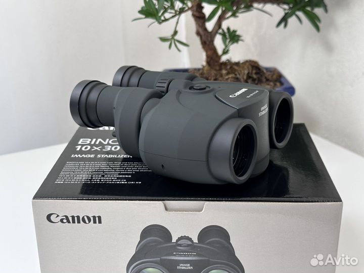 Бинокль Canon Binoculars 10x30 IS II