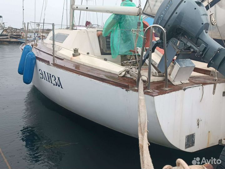 Парусно-моторная яхта в Севастополе