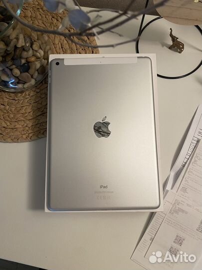 iPad 8 2020 WiFi + SIM
