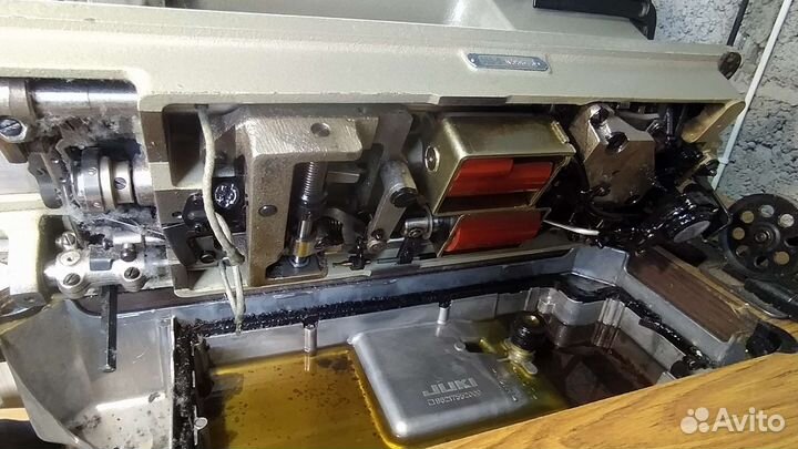 Швейная машинка промышленная прямострочная