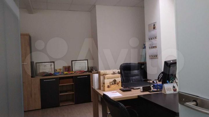 Продам здание, 1160.5 м²