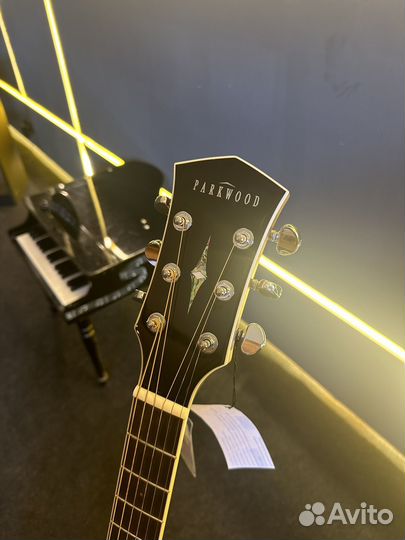 Акустическая гитара Parkwood P630