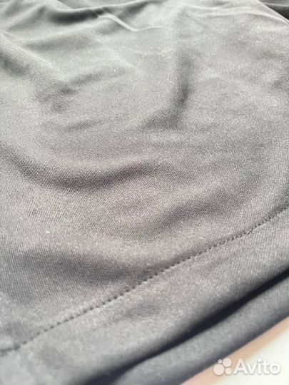 Шорты черные с карманами