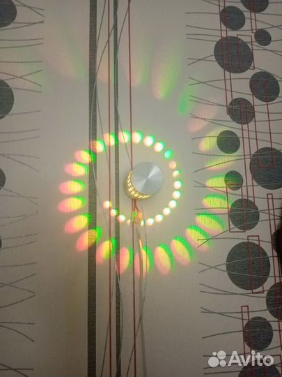 Светодиодный светильник RGB с пультом