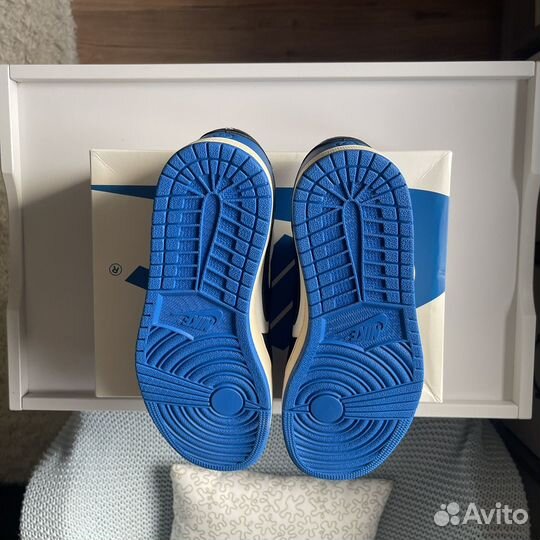 Кроссовки nike air jordan 1 low travis fragment