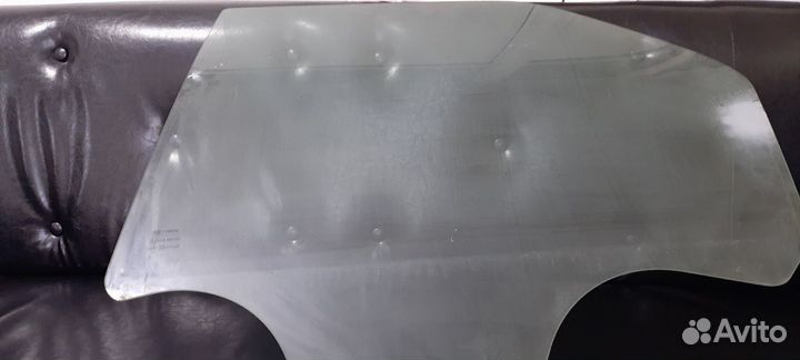 Стекло задней левой двери Рено Логан/Сандеро 04-14