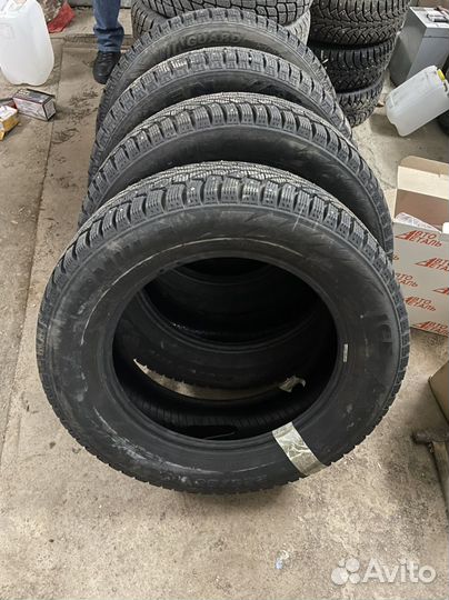 Pirelli Formula Ice 225/60 R17