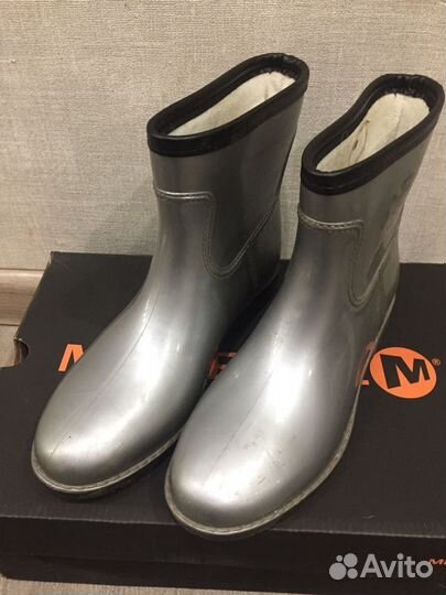 Резиновые сапоги