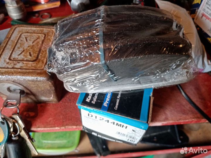 Тормозные колодки и диски Nissan Tiida