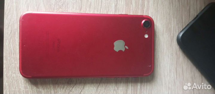 Телефон iPhone 7