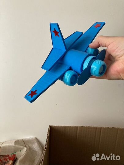 Самолет на 23 ф