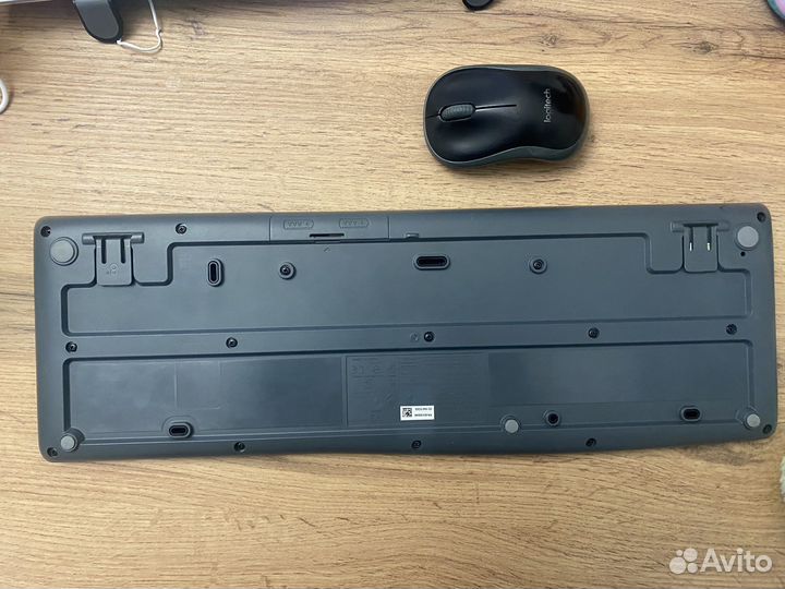 Клавиатура с мышкой беспроводная