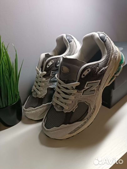 Кроссовки NB 2002R