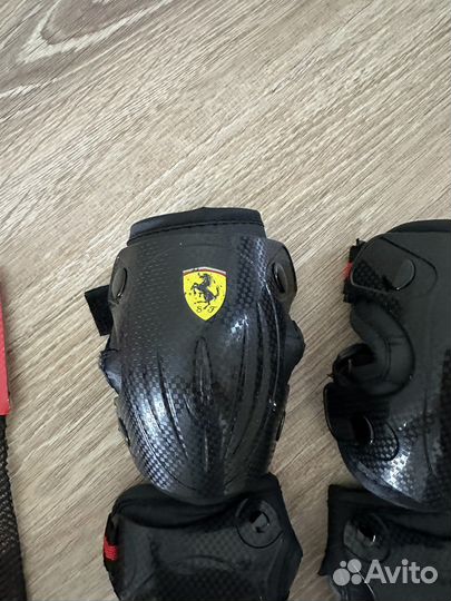 Защита для роликов shell ferrari