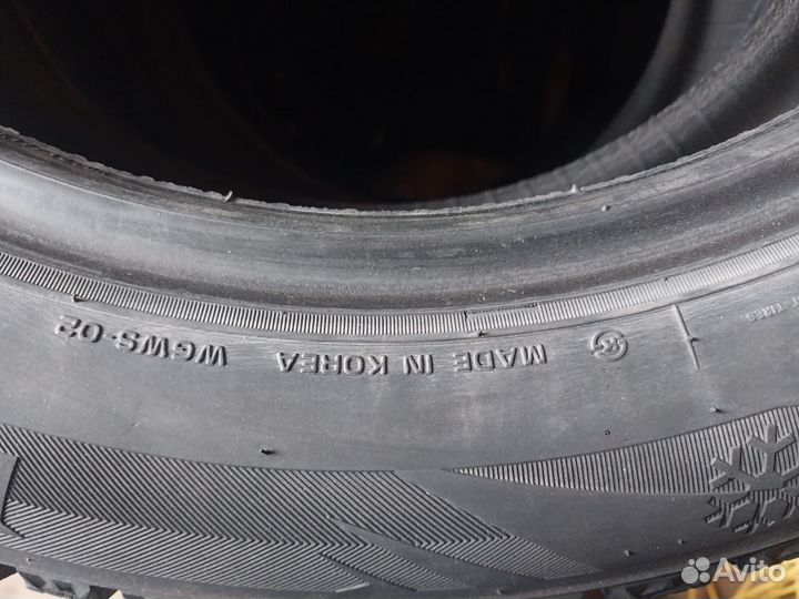 Nexen Winguard Ice Plus 215/55 R17