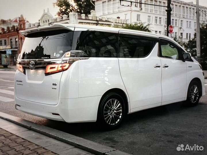 Toyota Vellfire 2.5 CVT, 2018, 152 500 км