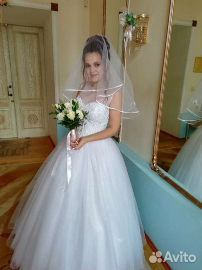 Свадебное платье