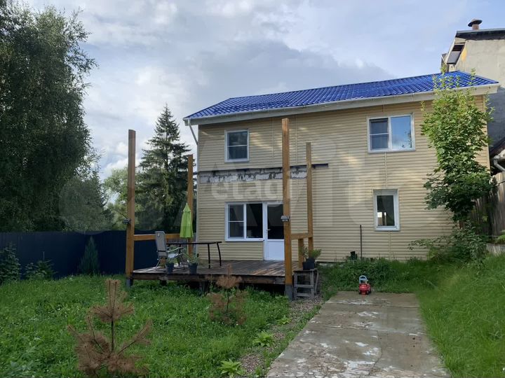 Дом 186 м² на участке 7,3 сот.