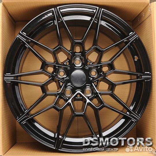 Диски Y1027 8/18 5x112 ET30 d66.6 black