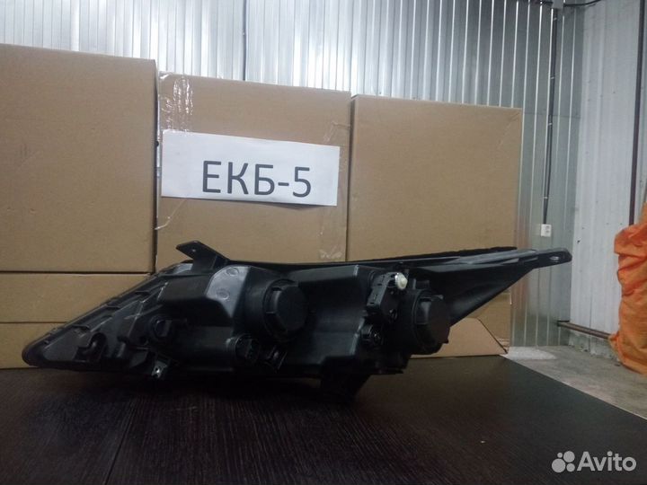 Фара правая Kia Sportage