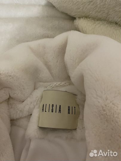 Искусственная шуба белая длинная