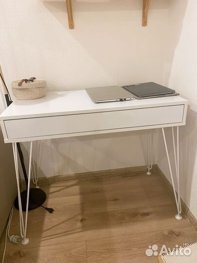 Письменный стол