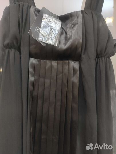 Платья и костюмы женские