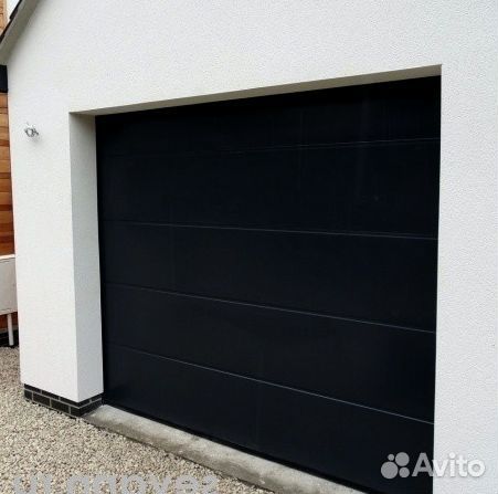 Секционные ворота