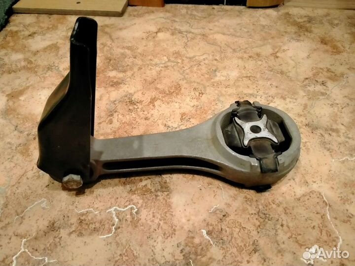 Опора кпп volkswagen polo 1.6, 2012 (гитара)