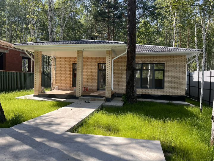 Дом 180 м² на участке 9 сот.